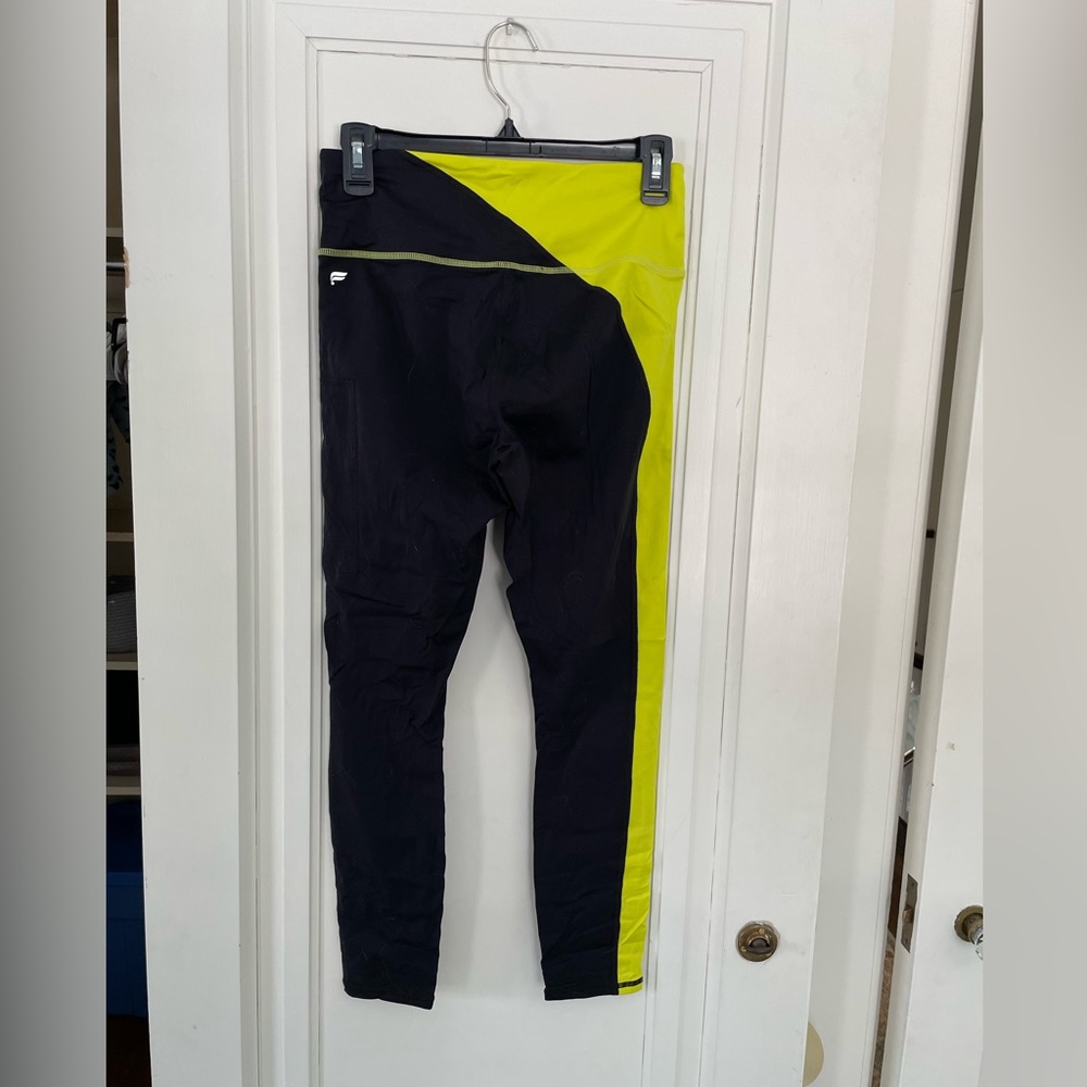 Fabletics size medium neon/black leggings - Picture 2 of 3